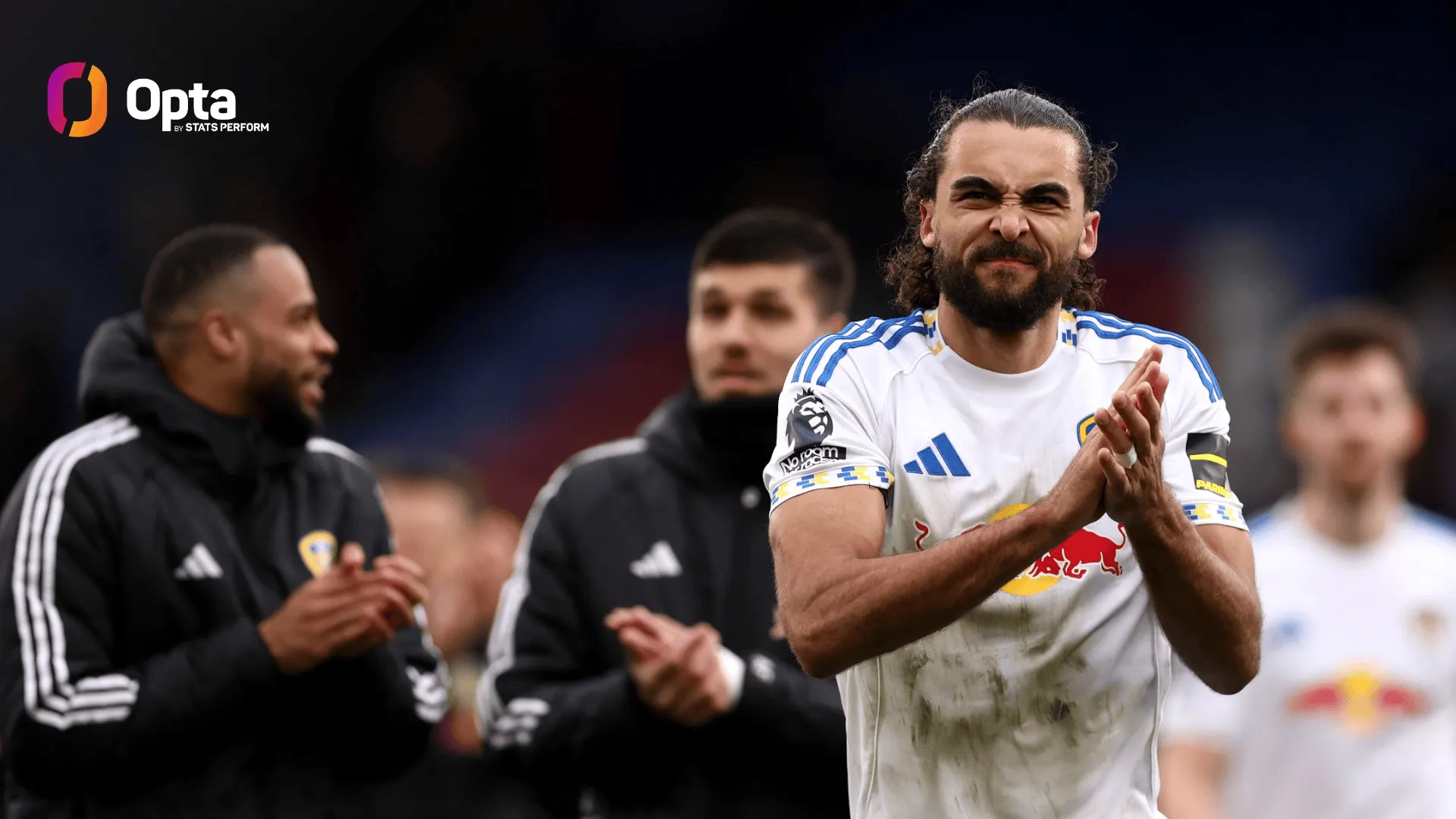 半场10人迎战但最终让对手0射正，利兹联是英超历史首队